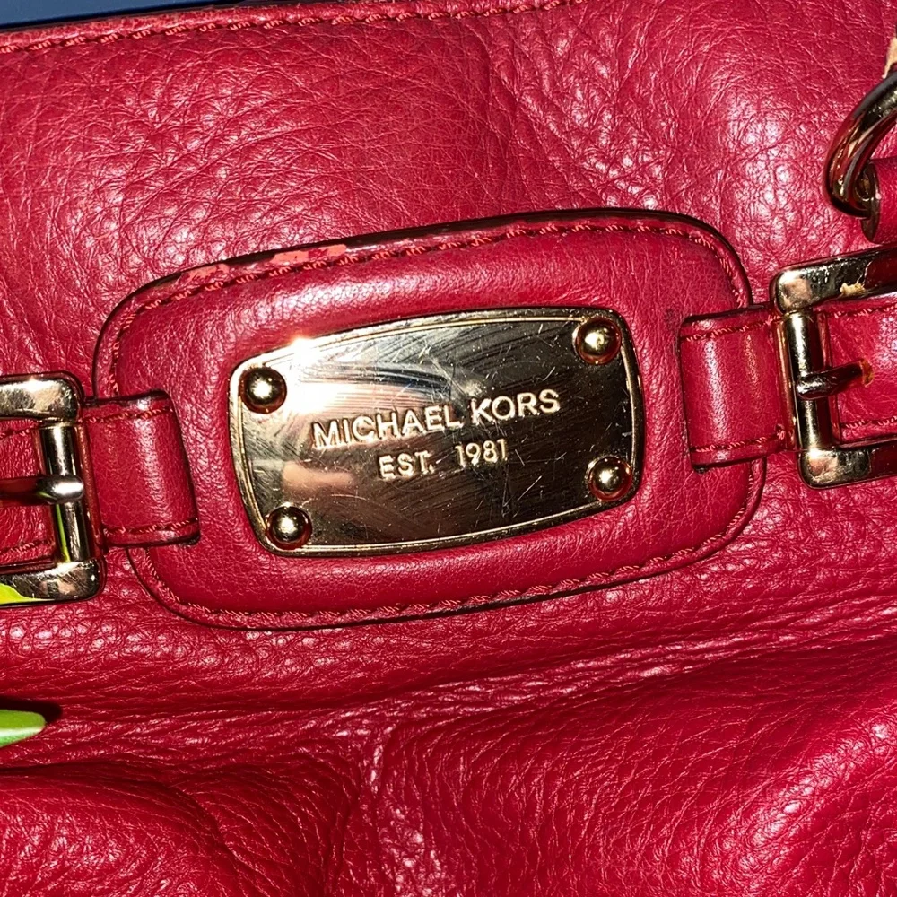 Michael Kors Hamilton‎ Red Pebbled Leather Shoulder Bag